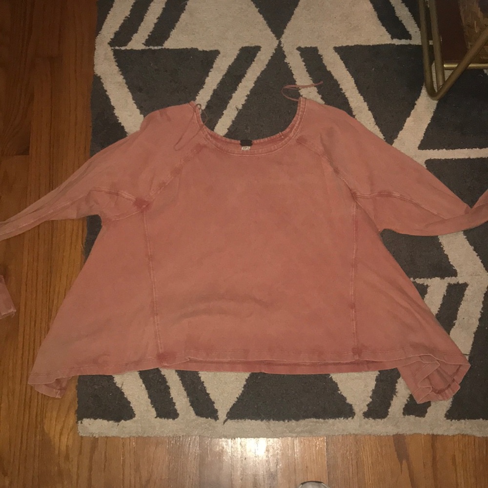 Long sleeve Free people top!